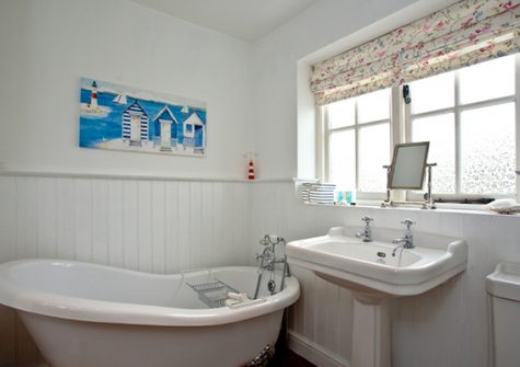 The family bathroom @ Elberry Cottage, Brixham