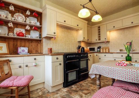 The open-plan kitchen & dining area at Elm Cottage, Westleigh