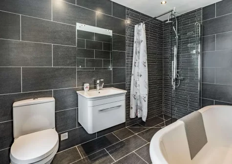 The bathroom at Elmbank, Combe Martin