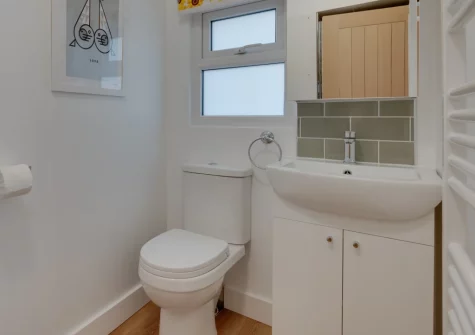 The shower room at Emily's, Kingswear