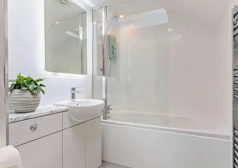 The bathroom at Eretiz Barn, Ruthvoes
