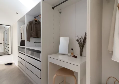 Bedroom #1 walk-through wardrobe at Estuary Watch, Lelant