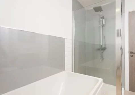 The bathroom at Estuary Watch, Lelant