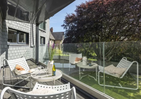 The balcony & outdoor sitting area at Estuary Watch, Lelant