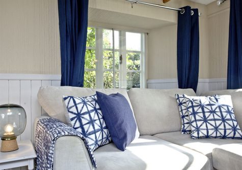 The living area at Evies Cottage, Higher Brixham
