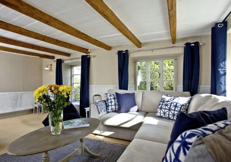 The living area at Evies Cottage, Higher Brixham