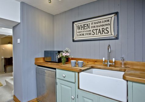 The kitchen at Evies Cottage, Higher Brixham