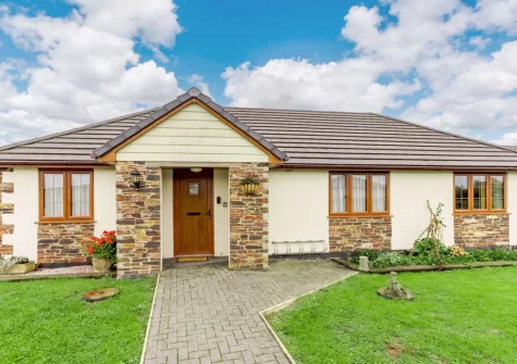 Fabulous Cottage is a beautiful single-storey cottage with private hot tub for relaxing after a day of adventures