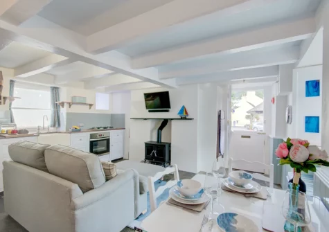 The living, dining area & kitchen at Fairbank Cottage, Looe