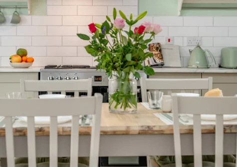 The kitchen & dining area at Fairbank House, Looe