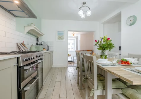 The kitchen & dining area at Fairbank House, Looe