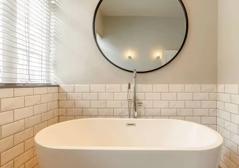 The bathroom at Fairwinds, Cawsand