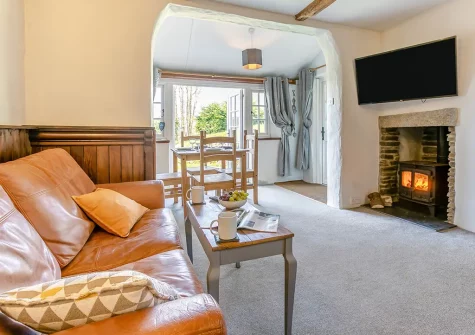 The living area at Farthings Cottage, Trefanny Hill