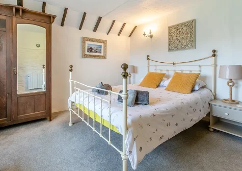 Bedroom #1 at Farthings Cottage, Trefanny Hill