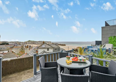 The decked terrace & alfresco dining area at Fernlea Court, St Ives