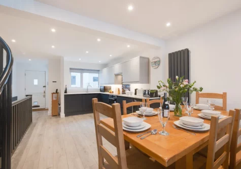 The kitchen & dining area at Ferry View, Looe