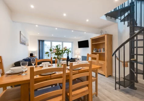The dining area at Ferry View, Looe
