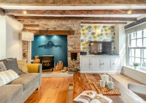 The living room at Ferrymans Cottage, Appledore