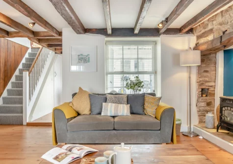 The living room at Ferrymans Cottage, Appledore