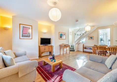 The living area at Fig Tree Cottage, Appledore