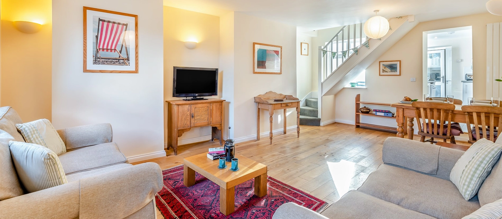 Fig Tree Cottage, Appledore is a lovely 2-bedroom apartment in Ilfracombe, ideal for small families, featuring a cosy living area, private garden, and close to local attractions. Boasting estuary views, explore charming shops, pubs, and restaurants.
