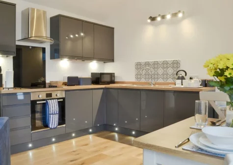 The kitchen at Fig Tree Cottage, Pancrasweek