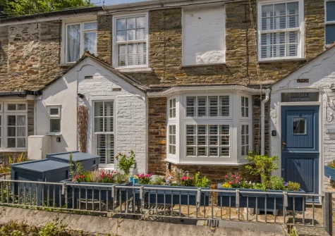 The secluded, walled courtyard & outdoor sitting area at Fisherman's Cottage, Padstow