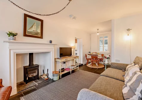 The living area at Fishermans View, Appledore