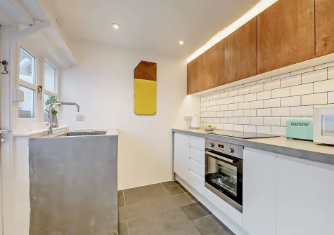 The kitchen at Fishermans View, Appledore