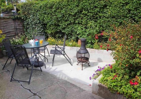 The courtyard garden at Fisherton Cottage, Poughill
