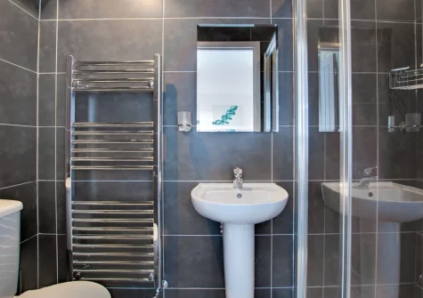 Bedroom #1 en-suite shower room at Flat 1, Holmesdale, Carbis Bay