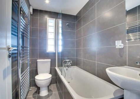 The bathroom at Flat 1, Holmesdale, Carbis Bay