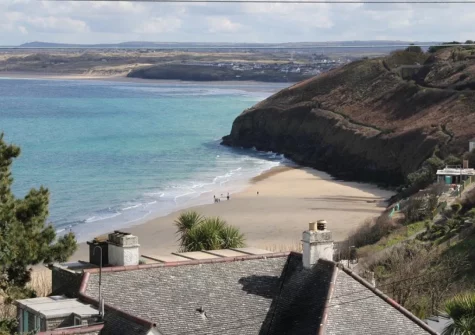 Flat 1, Holmesdale offers fantastic far-reaching views out to the historic bay & beyond