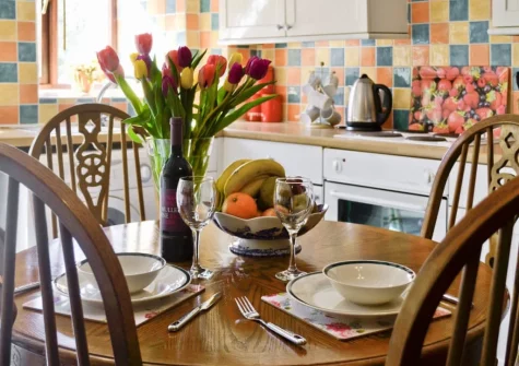 The kitchen & dining area at Fordbrook Cottage, Brixton
