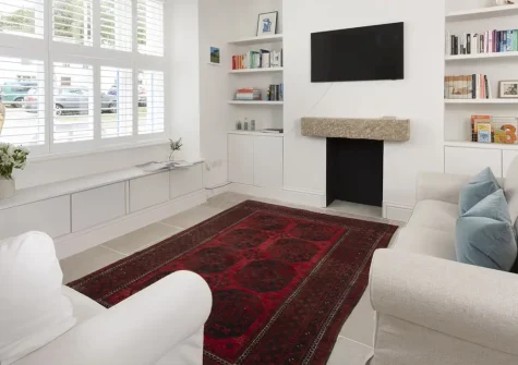 Forget Me Not Cottage, Penzance is a stylish period property blending traditional charm with modern luxury. Moments from the seafront, with wild swimming spots and attractions nearby, it offers the perfect base for exploring Cornwall's coastline.