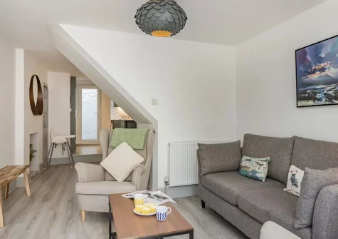 The living room at Fourteen Captains Cottage, Brixham