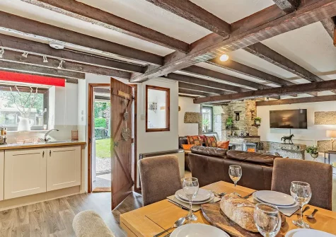 The kitchen & dining area at Foxes At Langoose, Lanhydrock