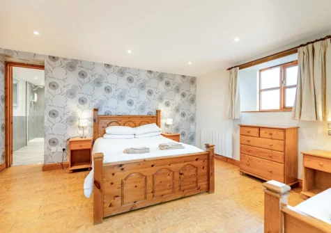 Bedroom #1 at Freedom at Ashcombe Cottages, Ashcombe