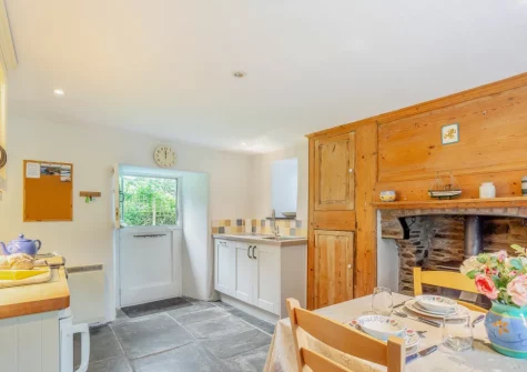 The kitchen & dining area at Frogapits, Boscastle