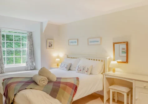 Bedroom #1 at Frogapits, Boscastle