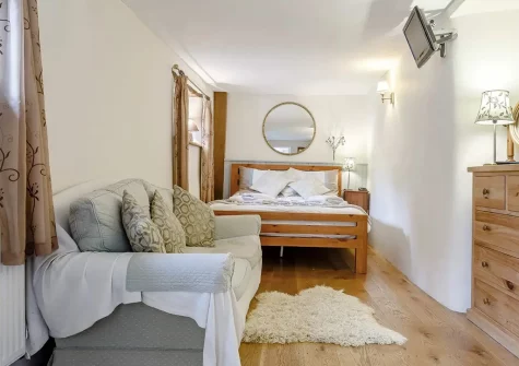 Bedroom #4 at Fursdon Farmhouse, Iddesleigh