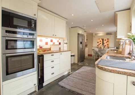 The kitchen at Gargoyle Cottage, St Agnes
