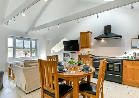 The kitchen & dining area at Gartree Cottage, Polruan