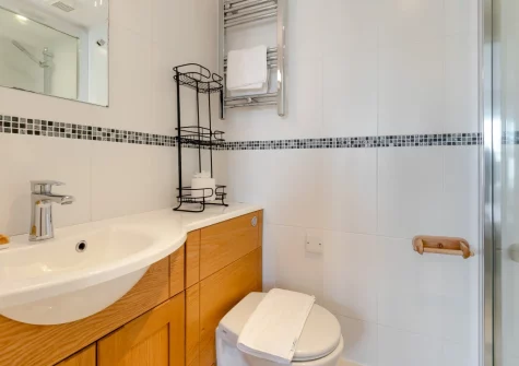 Bedroom #1 en-suite shower room at Gartree Cottage, Polruan