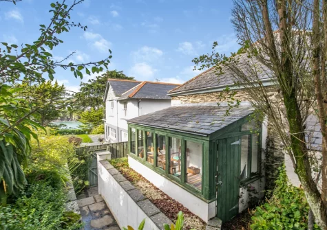 The enclosed terraced garden at Gartree Cottage, Polruan