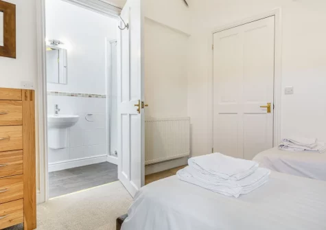 Bedroom #3 & en-suite shower room at Geevor, Germoe