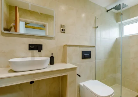 Beedroom #2 en-suite shower room at Gidcott Cottage, Gidcott