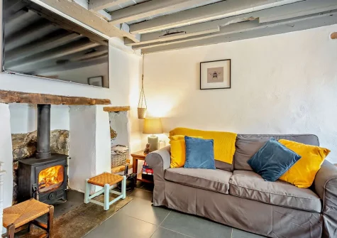 The living area at Giffin Cottage, Brixham