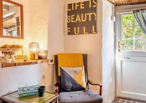 The living area at Giffin Cottage, Brixham