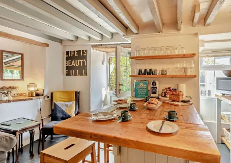 The kitchen & dining area at Giffin Cottage, Brixham
